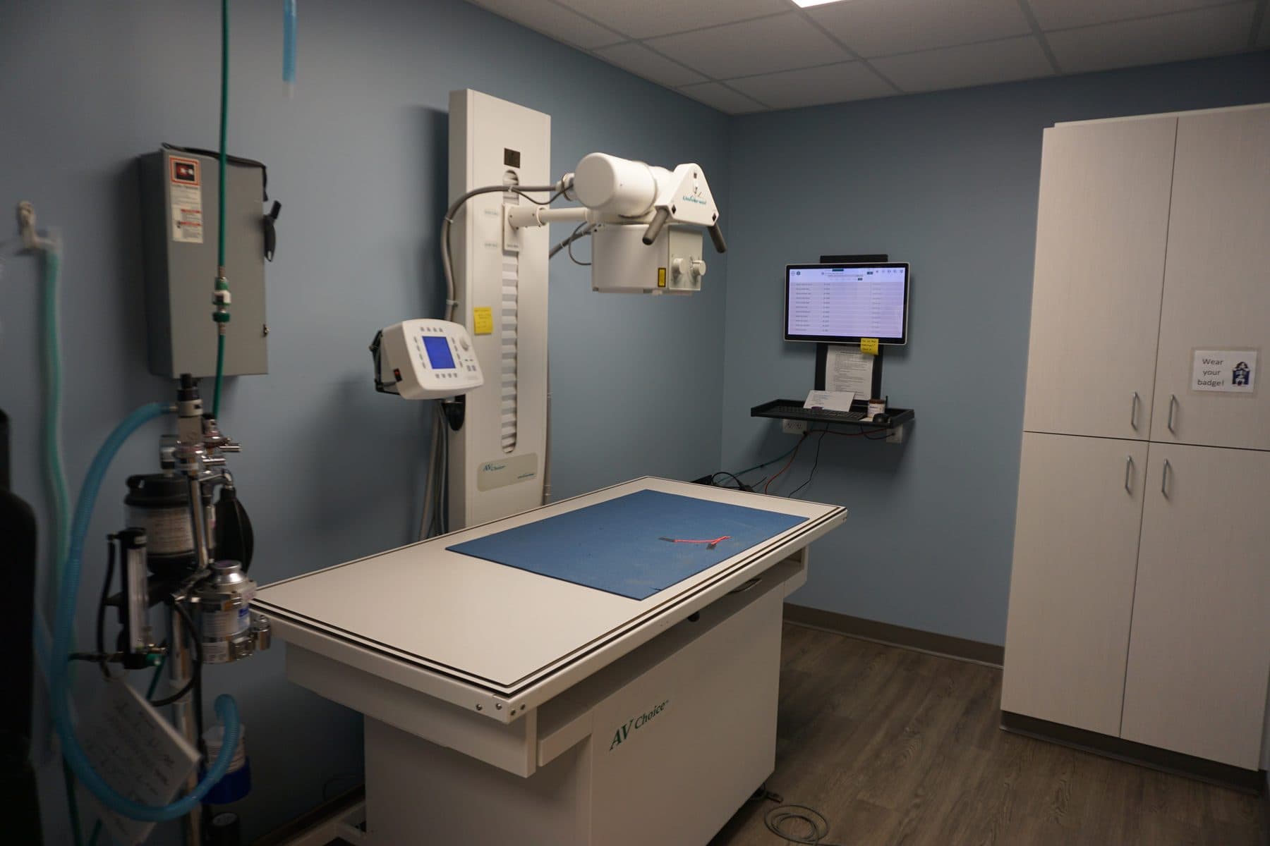 The in-house digital X-ray and diagnostics room at Ankeny Animal & Avian Clinic